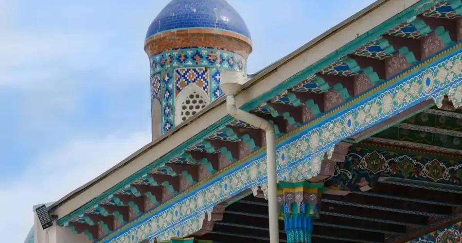 Objek Wisata Religi Teratas di Asia Tengah: Masjid, Kuil, dan Biara