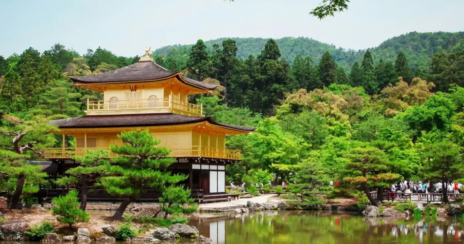 Kuil Kinkaku-ji, Jepang: Keanggunan dalam Keemasan